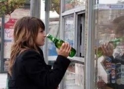 В ГОРОДЕ СОВЕТСКИЙ СОТРУДНИКИ ПОЛИЦИИ СОВМЕСТНО С ПРЕДСТАВИТЕЛЯМИ ОБЩЕСТВЕННОСТИ ПРЕСЕКЛИ ДВА ФАКТА ПРОДАЖИ АЛКОГОЛЯ НЕСОВЕРШЕННОЛЕТНИМ