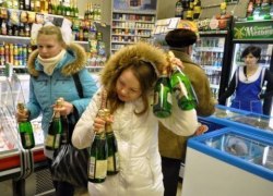 Советские полицейские выявили факт продажи алкогольной продукции несовершеннолетнему Советские полицейские выявили факт продажи алкогольной продукции несовершеннолетнему