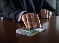 ТЮМЕНСКИЕ СЛЕДОВАТЕЛИ КОММЕНТИРУЮТ ДЕЛО БЫВШЕГО ЗАМА СОБЯНИНА О ВЗЯТКАХ ПОЛИЦИИ: &laquo;СУММА СОСТАВИЛА 5 МЛН РУБЛЕЙ&raquo;