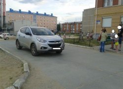 В Советском в результате наезда автомобиля пострадала несовершеннолетняя девочка