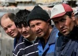 ОСТРОЙ ПРОБЛЕМОЙ В ЮГОРСКЕ СТАЛ ПРИТОК НЕЛЕГАЛЬНЫХ МИГРАНТОВ