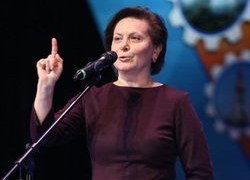 &laquo;Власть &mdash; народу, недра &mdash; нефтяникам, снег &mdash; коммунальщикам!&raquo;