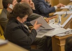 Бюджет ХМАО за первое полугодие исполнен с профицитом. Помогли нефтяники, которые зарабатывают на росте курса доллара