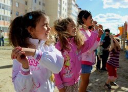 Духовным песнопением и открытием "Алых парусов" Югорск отметил семейный праздник ФОТО