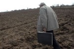 В Госдуме предлагают бесплатно раздать россиянам по гектару земли