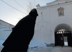 "В МИР Я ВОЗВРАЩАЮСЬ ДВА РАЗА В ГОД"
