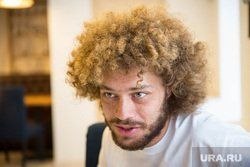 &laquo;Бесовские символы&raquo;. Блогер Варламов увидел украинский след в тихом Югорске