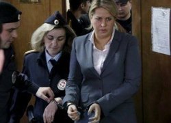 Российские заключенные возмущены мягким приговором Васильевой: простые смертные получают столько же за кражу мобильника