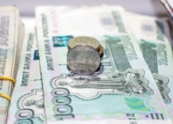 Реальные зарплаты в России выросли почти на 8%