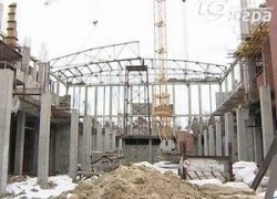 В ЮГОРСКЕ СТРОЯТ СПОРТКОМПЛЕКС ВЫСОТОЙ С 9-ЭТАЖНЫЙ ДОМ