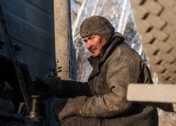 Общественная организация, призывавшая ранее причислить Путина к лику святых, потребовала от дальнобойщиков не слушать &laquo;либерал-поджигателей&raquo; и &laquo;не бить Ротенбергов&raquo;