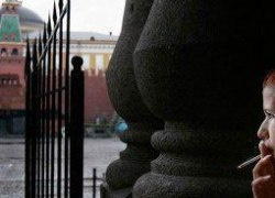 С 14 октября в России курильщикам придется  курить &laquo;в рукав&raquo;