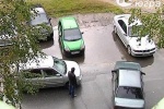 В Югре любителей парковаться на газонах и детских площадках ждут штрафы