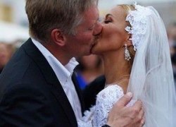 Песков посоветовал не искать связи между подарками супругов и коррупцией
