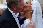 Песков посоветовал не искать связи между подарками супругов и коррупцией