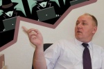 Зигзаги вокруг &laquo;прямой линии&raquo; с Набатовым