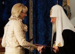 РПЦ займется &laquo;очищением душ&raquo; коррупционеров? Русская православная церковь поможет Счетной палате РФ бороться с коррупцией: патриарх Кирилл и Татьяна Голикова уже подписали соответствующее соглашение!