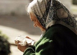 В Югорске полицейские по горячим следам раскрыли грабёж, совершённый в отношении 87-летней пенсионерки