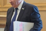 В думе ХМАО насаждают дедовщину