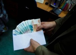 Средний размер взятки в России равен 173 тысячам рублей