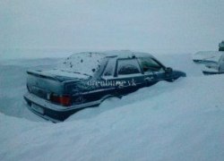 "Жгли в машине всё, что могли": оренбуржец собирает пострадавших в снежном плену на трассе Оренбург - Орск