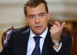 Медведев призвал готовиться к худшему сценарию в экономике
