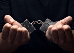 В Югорске наркосбытчик осуждён к 13 годам лишения свободы В Югорске наркосбытчик осуждён к 13 годам лишения свободы