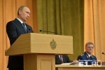 Путин отменил обязательное использование круглых печатей в документах для бизнеса