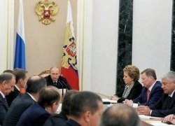 Путин пообещал тотально не контролировать Интернет, но тут же попросил усилить сетевую безопасность