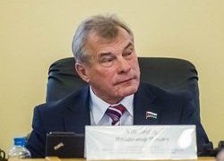 Убил интригу! Тюменский депутат поведал, как произойдет воссоединение области и &laquo;северов&raquo;. &laquo;Кобылкин &mdash; локомотив, а Комаровой будет сложно&raquo;