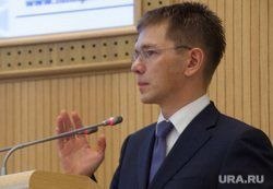 Власти ХМАО передают пенсии югорчан в новые руки. Это поможет вернуть гарантии Центробанка