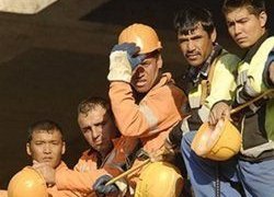 НАДОЛГО ЛИ? ЮГРА В ОЧЕРЕДНОЙ РАЗ ПРОЩАЕТСЯ С НЕЛЕГАЛЬНЫМИ МИГРАНТАМИ. В РЕЗУЛЬТАТЕ ПРОВЕРОК НАШЛИ МНОГО ИНТЕРЕСНОГО