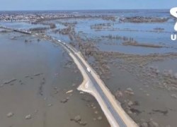 В Тюменской области из-за прорыва дамбы затопило населённый пункт