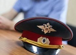 ПЬЯНЫЙ ЖИТЕЛЬ ЮГОРСКА ИЗБИЛ ПОЛИЦЕЙСКОГО